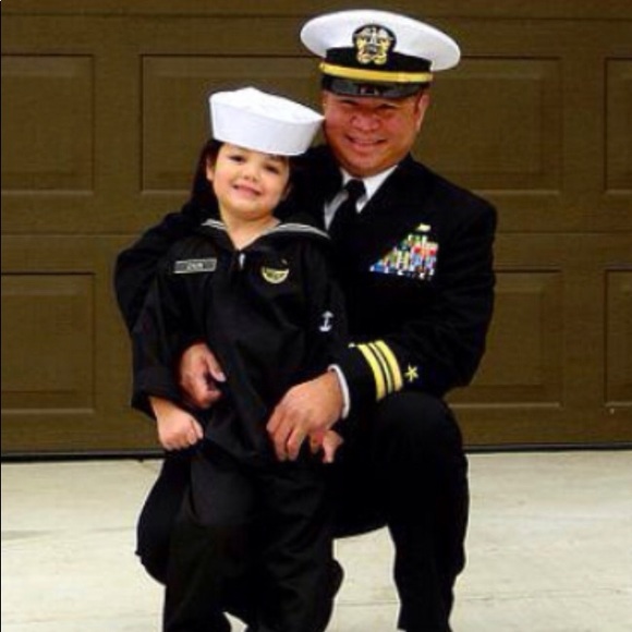 Meet your Posher, Chris - Picture 2 of 3